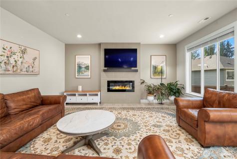 19821 75th Avenue NE Kenmore WA 98028
