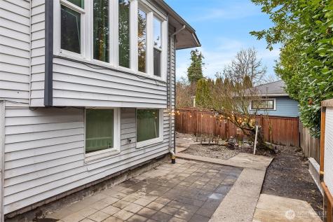 2614 E Pike Street Seattle WA 98122