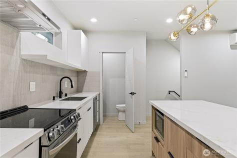 11831 59th Avenue S Seattle WA 98178