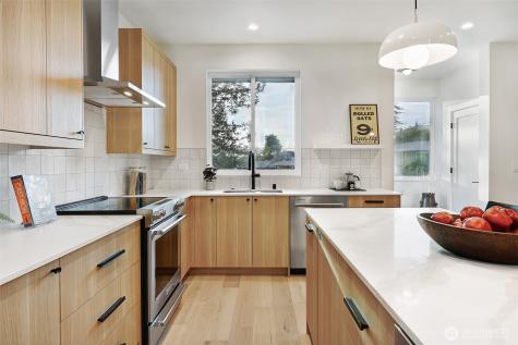 8810 41st Avenue SW Seattle WA 98136