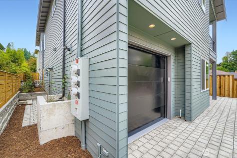 8810 41st Avenue SW Seattle WA 98136