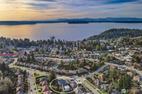 8810 41st Avenue SW Seattle WA 98136