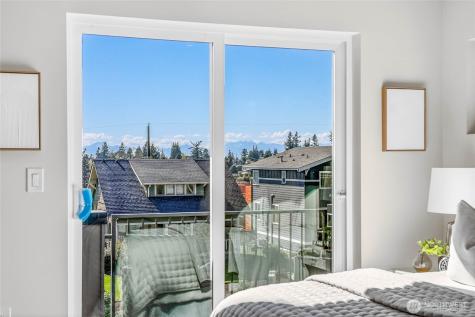 4142 44th Avenue SW Seattle WA 98116