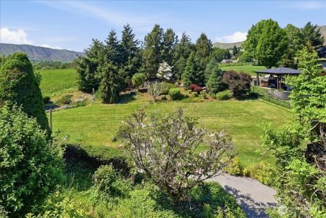 1790 Warm Springs Drive Wenatchee WA 98801