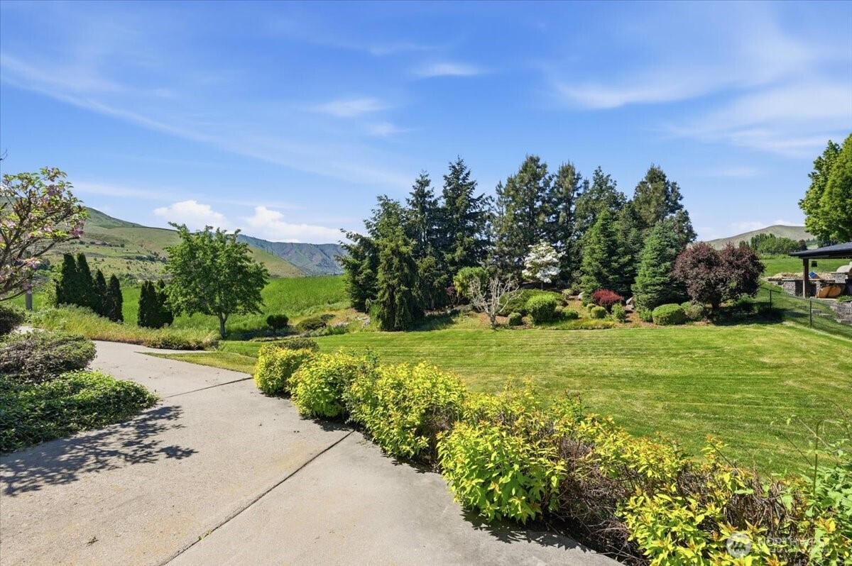 1790 Warm Springs Drive Wenatchee WA 98801