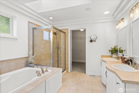 17312 Gravenstein Road Bothell WA 98012