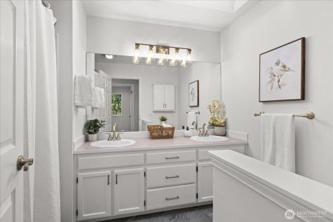 17312 Gravenstein Road Bothell WA 98012