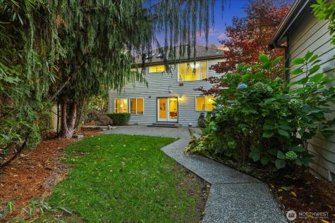 17312 Gravenstein Road Bothell WA 98012