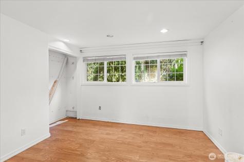 17312 Gravenstein Road Bothell WA 98012