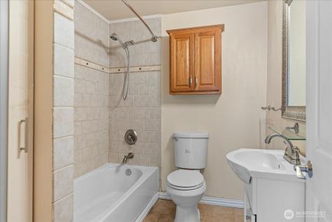 17312 Gravenstein Road Bothell WA 98012