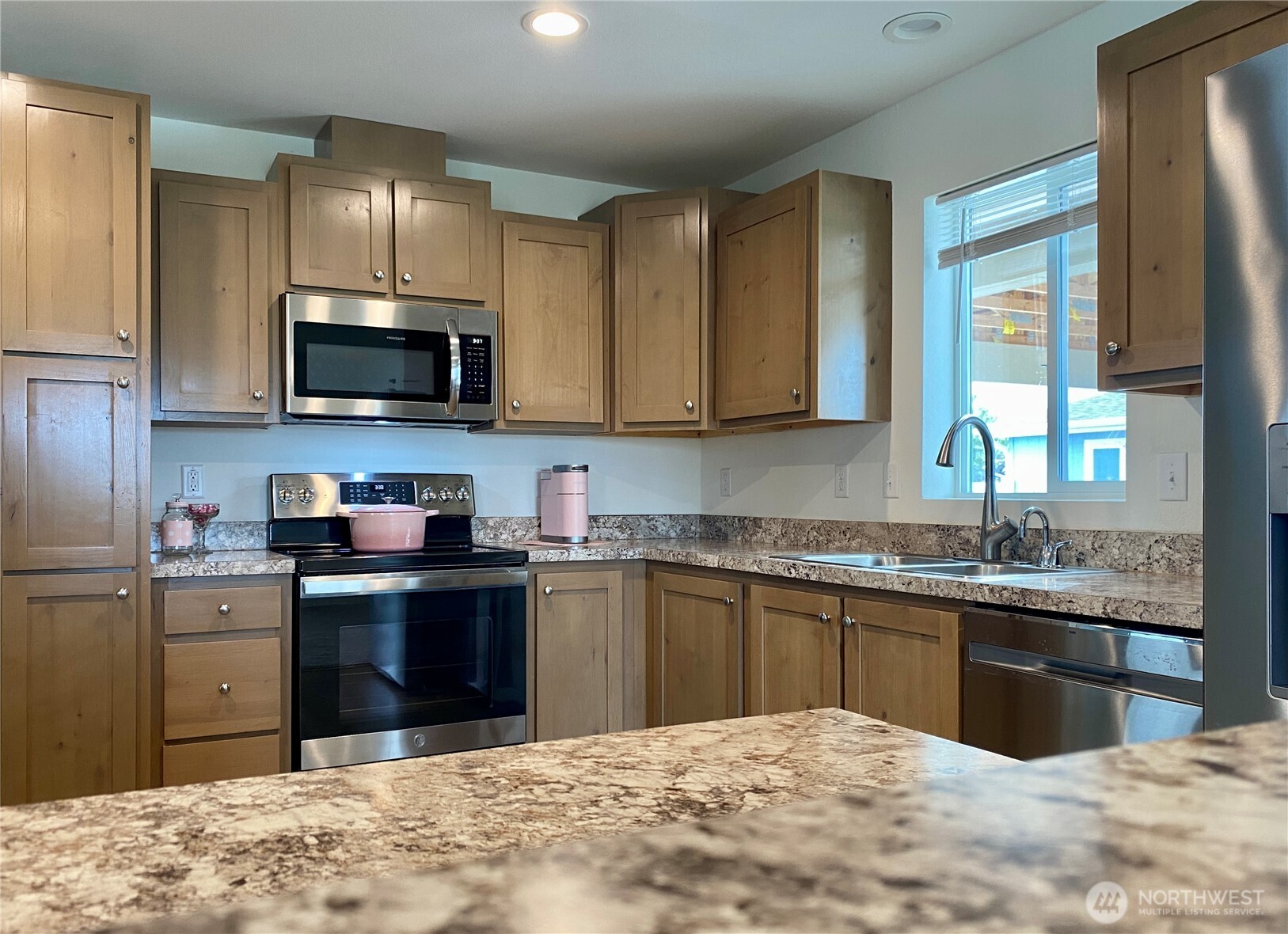 1701 E Burr Avenue Court Moses Lake WA 98837