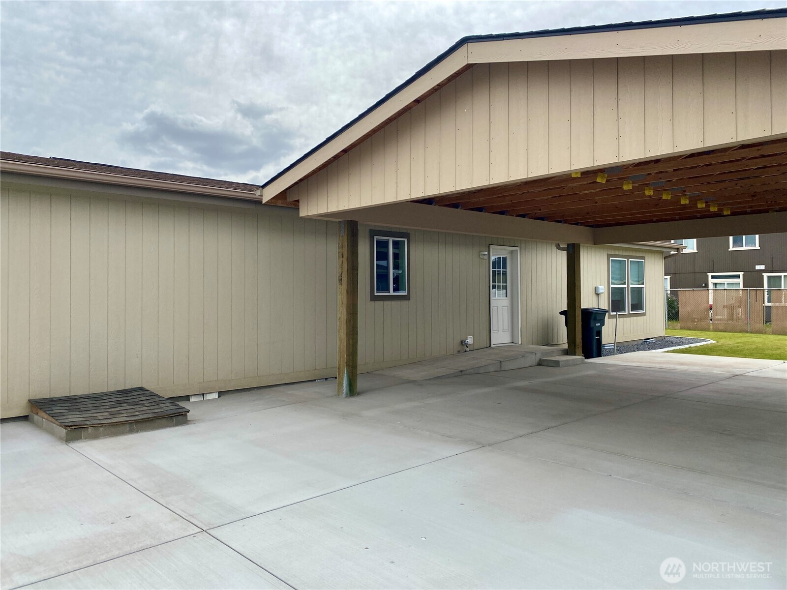 1701 E Burr Avenue Court Moses Lake WA 98837