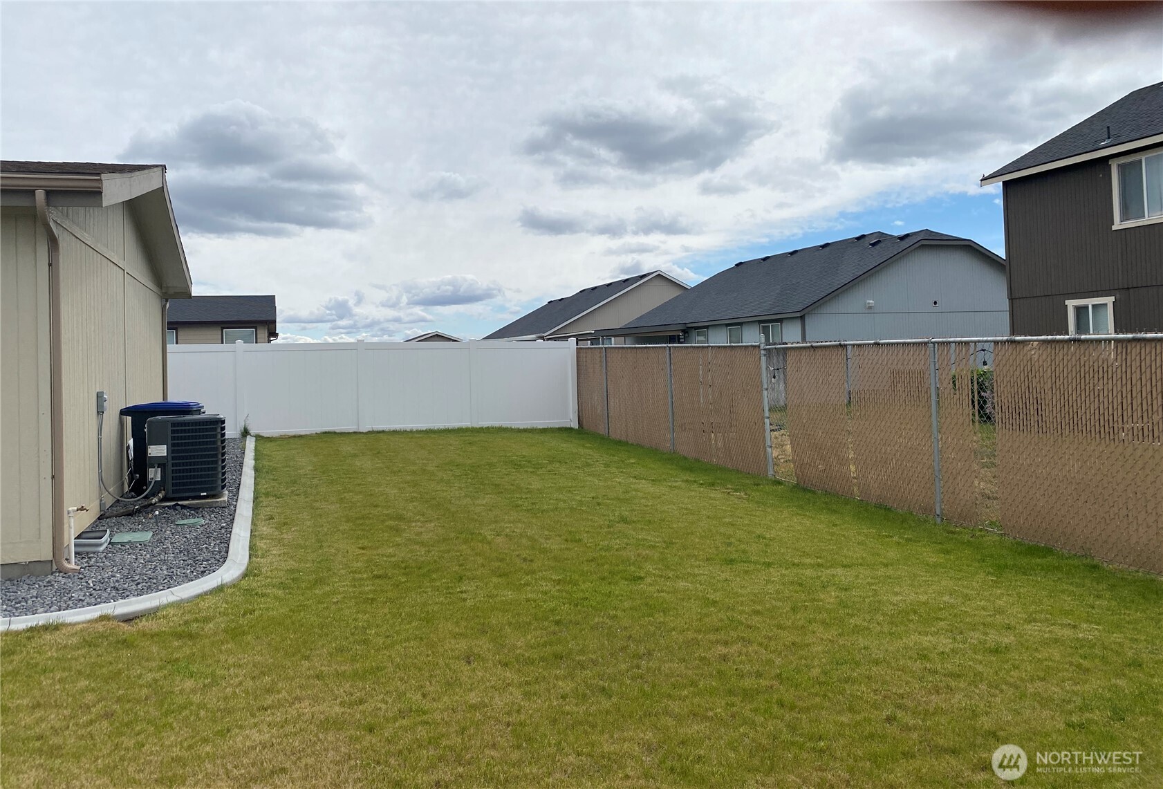 1701 E Burr Avenue Court Moses Lake WA 98837