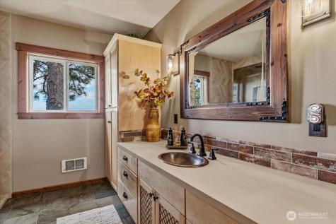 95 Horizon Lane Chelan WA 98816