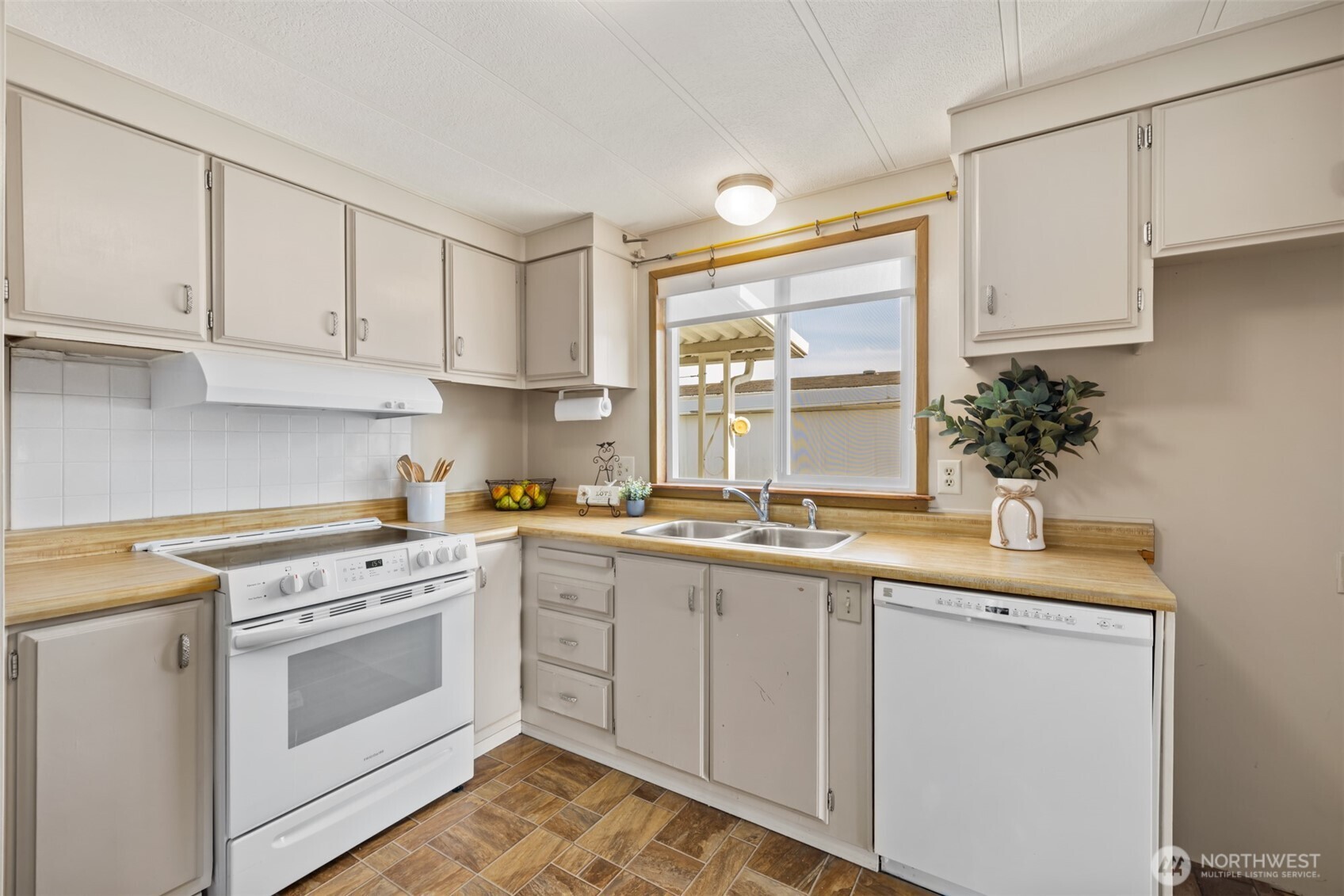55 Juniper Mobile Estates Sequim WA 98382