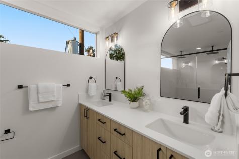 1203 N Allen Place Seattle WA 98103