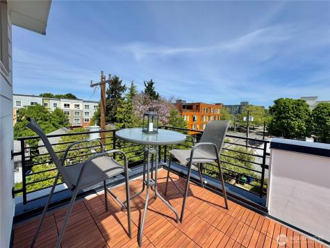 1203 N Allen Place Seattle WA 98103