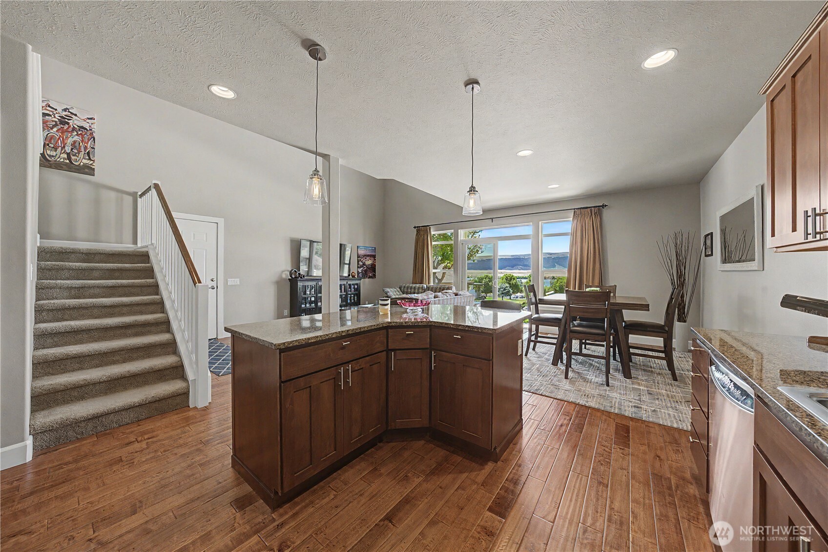 23518 Sunserra Loop NW Quincy WA 98848