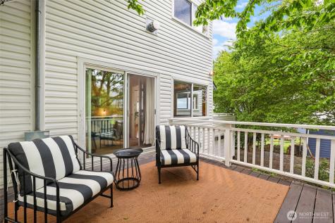 6716 37th Avenue SW Seattle WA 98126
