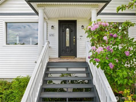6716 37th Avenue SW Seattle WA 98126