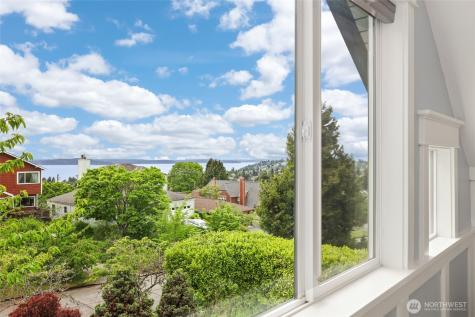 6716 37th Avenue SW Seattle WA 98126
