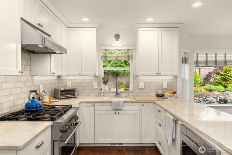 20282 12th Avenue NE Poulsbo WA 98370
