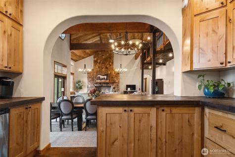 47 Bella Vista Lane Winthrop WA 98862