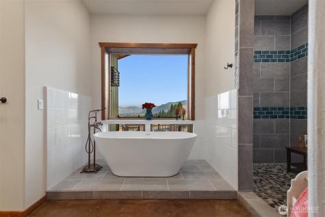 47 Bella Vista Lane Winthrop WA 98862