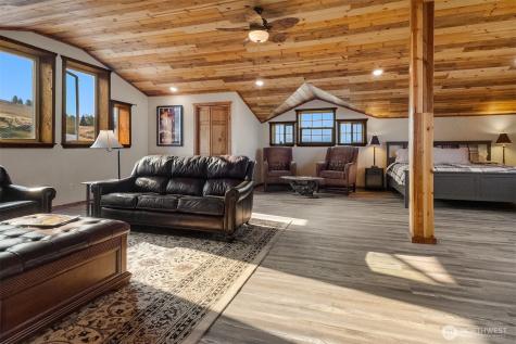 47 Bella Vista Lane Winthrop WA 98862