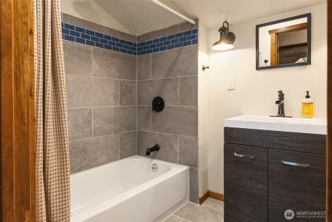 47 Bella Vista Lane Winthrop WA 98862