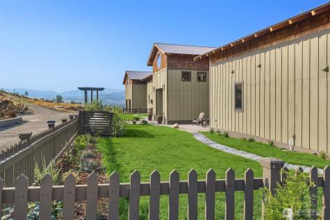 47 Bella Vista Lane Winthrop WA 98862