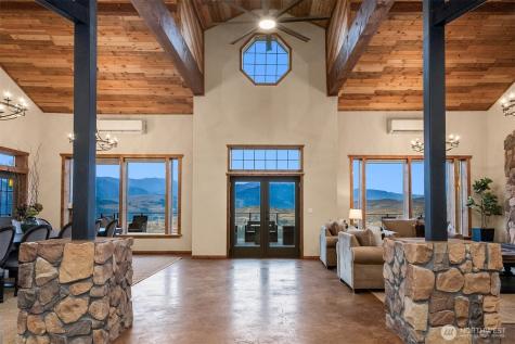 47 Bella Vista Lane Winthrop WA 98862