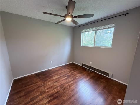 388 NW 11th Court Oak Harbor WA 98277