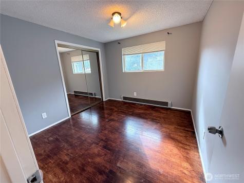 388 NW 11th Court Oak Harbor WA 98277