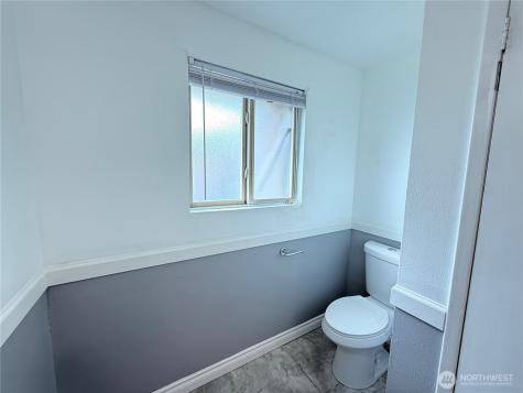 388 NW 11th Court Oak Harbor WA 98277