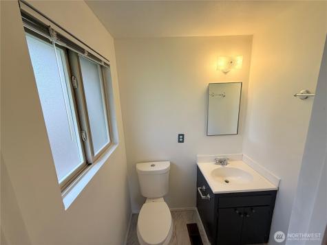388 NW 11th Court Oak Harbor WA 98277