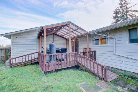 388 NW 11th Court Oak Harbor WA 98277