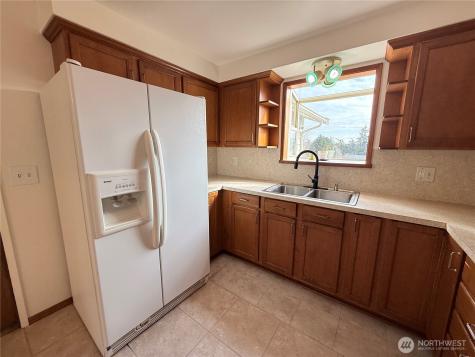 388 NW 11th Court Oak Harbor WA 98277