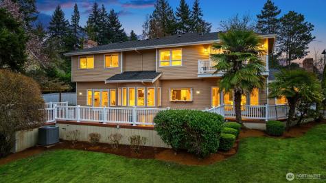 8550 NE 28th Street Hunts Point WA 98004