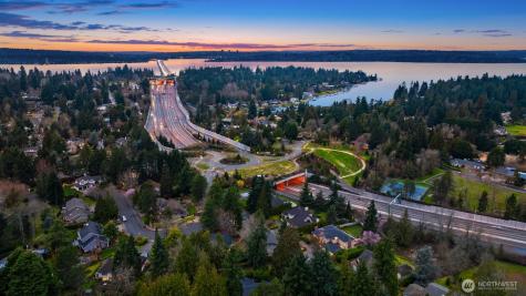 8550 NE 28th Street Hunts Point WA 98004