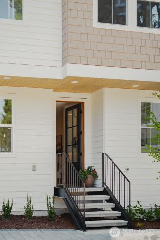 11812 NE 103rd Place Kirkland WA 98033