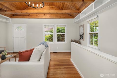 3707 SW Juneau Street Seattle WA 98126