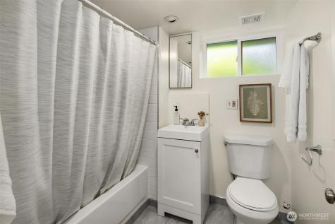 3707 SW Juneau Street Seattle WA 98126