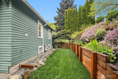 3707 SW Juneau Street Seattle WA 98126