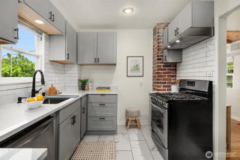 3707 SW Juneau Street Seattle WA 98126