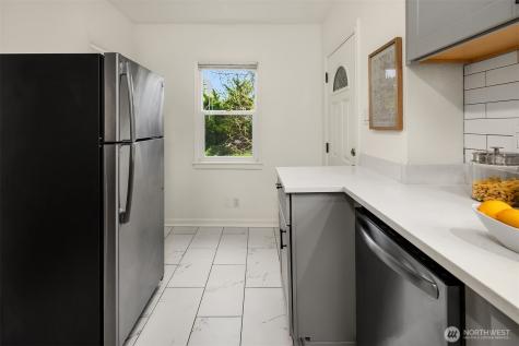 3707 SW Juneau Street Seattle WA 98126