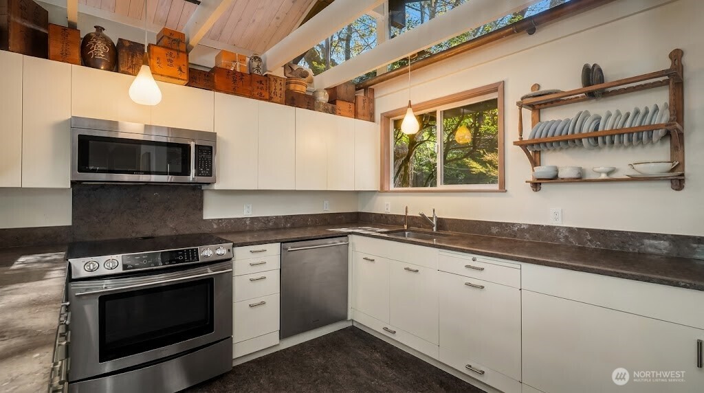 1363 Country Club Drive Camano Island WA 98282