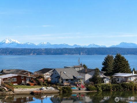 1363 Country Club Drive Camano Island WA 98282