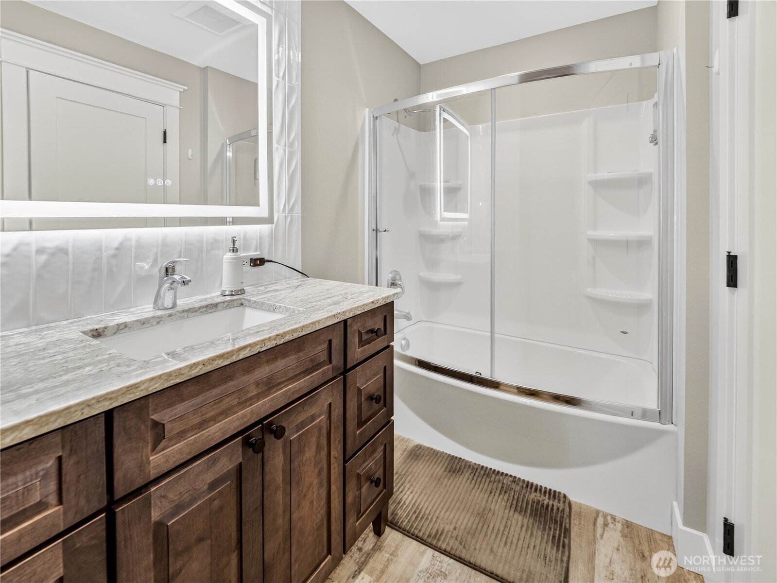 23828 SE 471st Street Enumclaw WA 98022