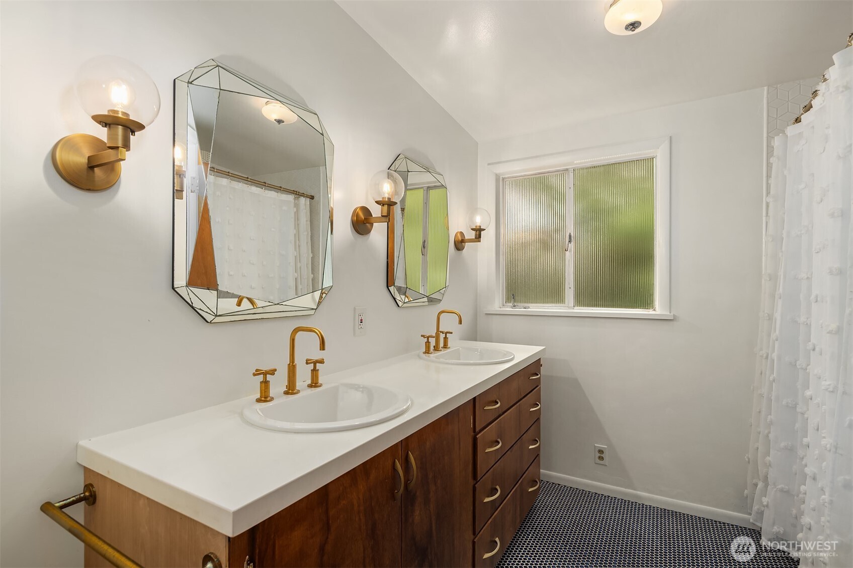 6180 NE 185th Street Kenmore WA 98028